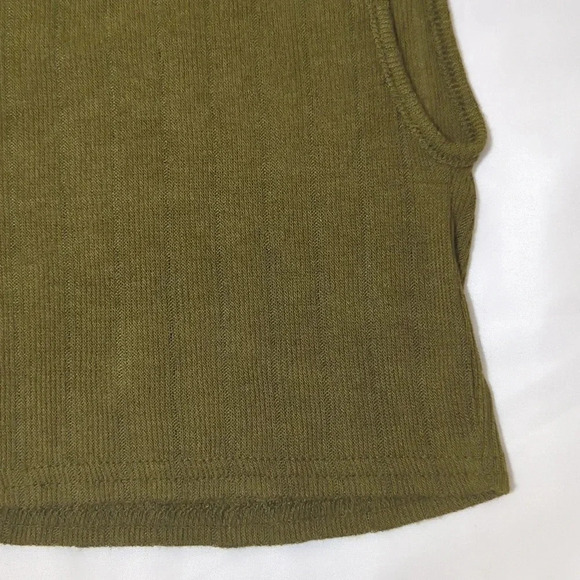 UO Mock Neck Drop Sleeve Top, Color Green Size XS-TP - Picture 10 of 12